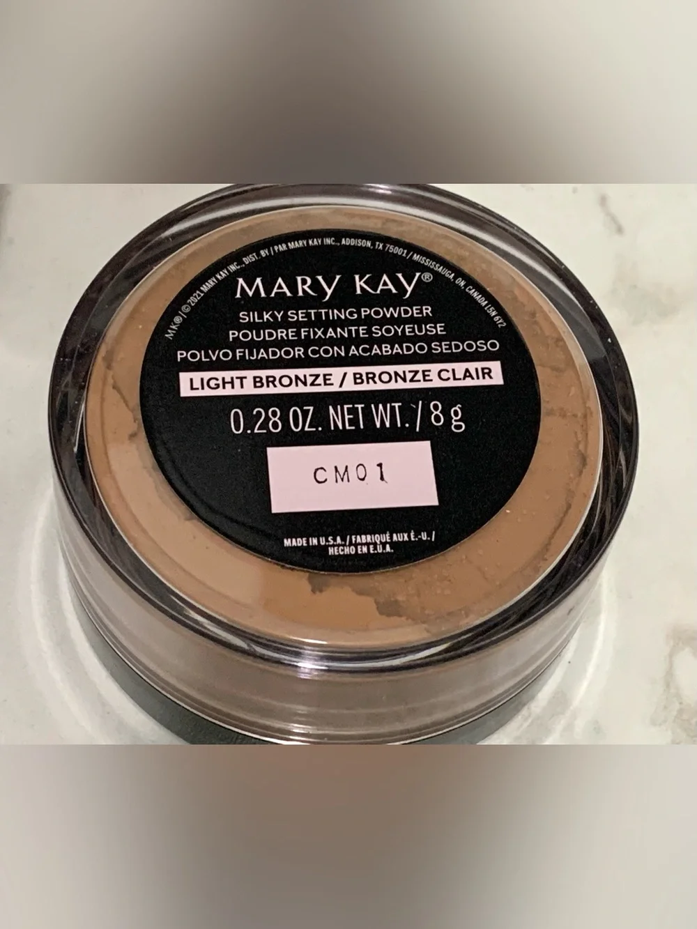 Mary Kay Silky Setting Powder - Light Bronze - new in box
